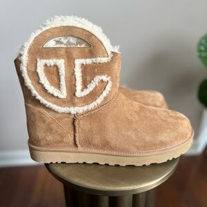 UGG X Telfar - logo mini boot - Chestnut